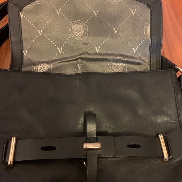 Vince Camuto | Bags | Vince Camuto Crossbody Purse Bag Faux Snake Black ...